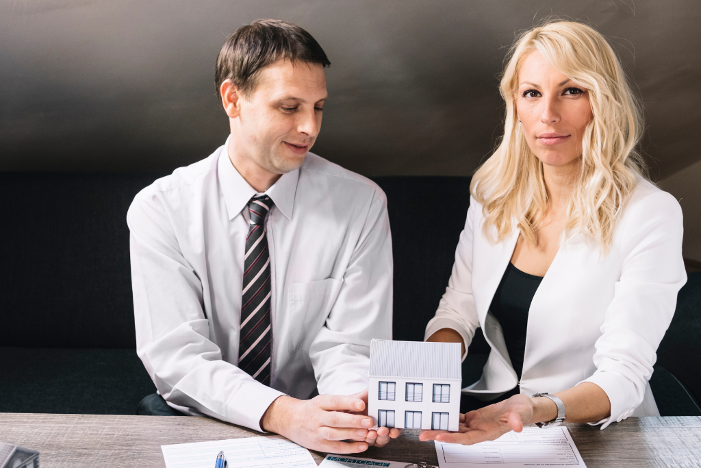 Residential mortgage brokers in Los Angeles California helping clients secure home loans