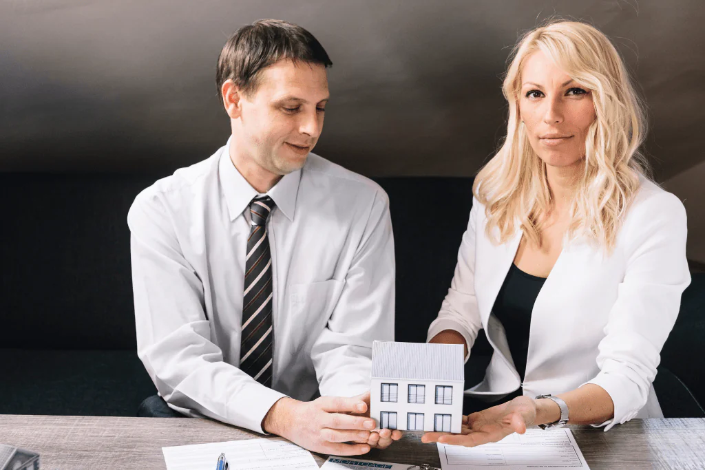 Residential mortgage brokers in Los Angeles California helping clients secure home loans